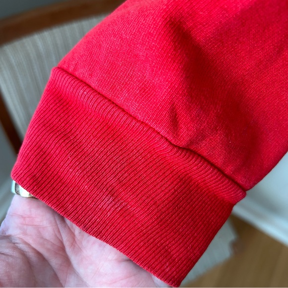 Vintage Red FILA cropped sweatshirt - streetwear style - Picture 5 of 6